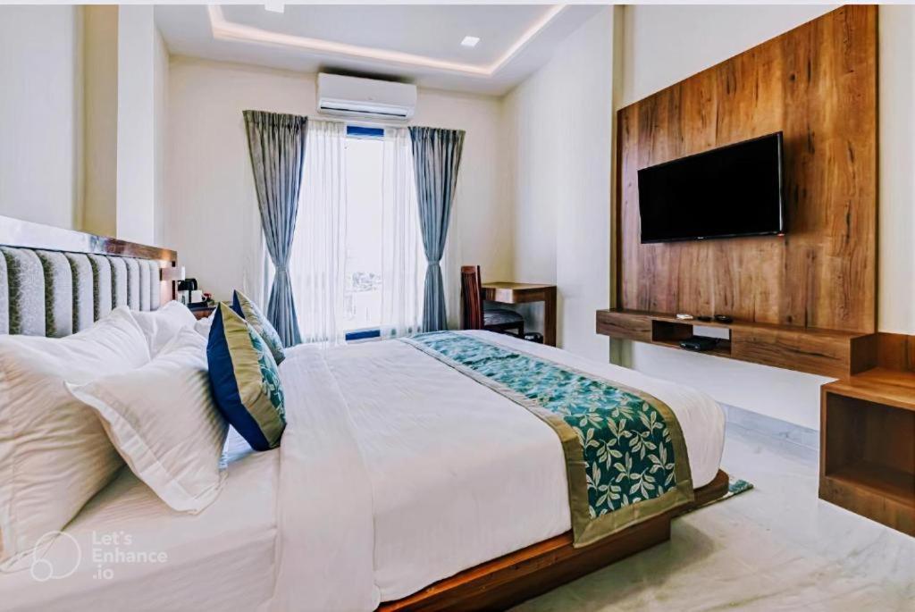 Hotel De Hocks Deluxe - New Delhi Railway Station Екстериор снимка