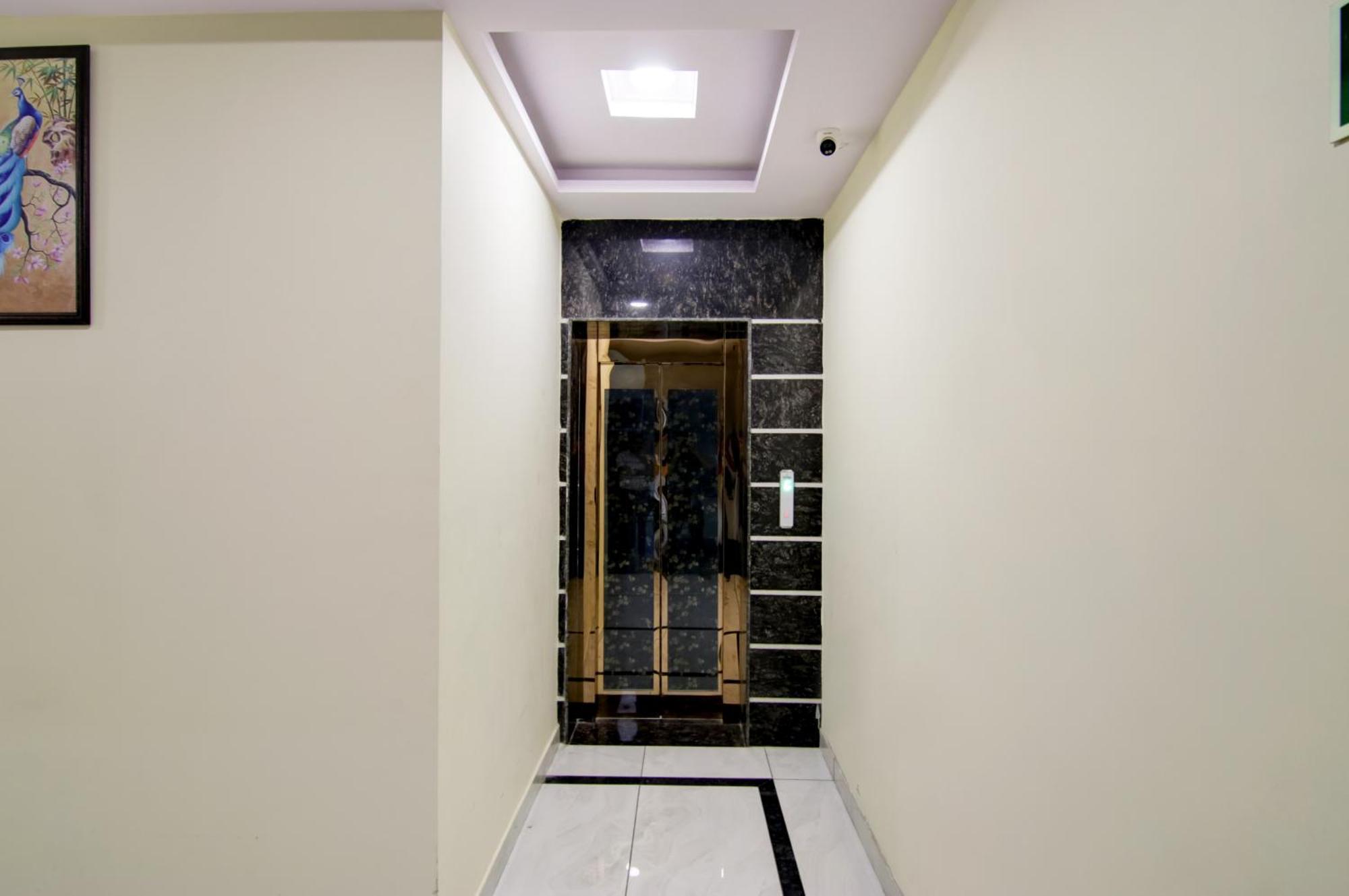 Hotel De Hocks Deluxe - New Delhi Railway Station Екстериор снимка