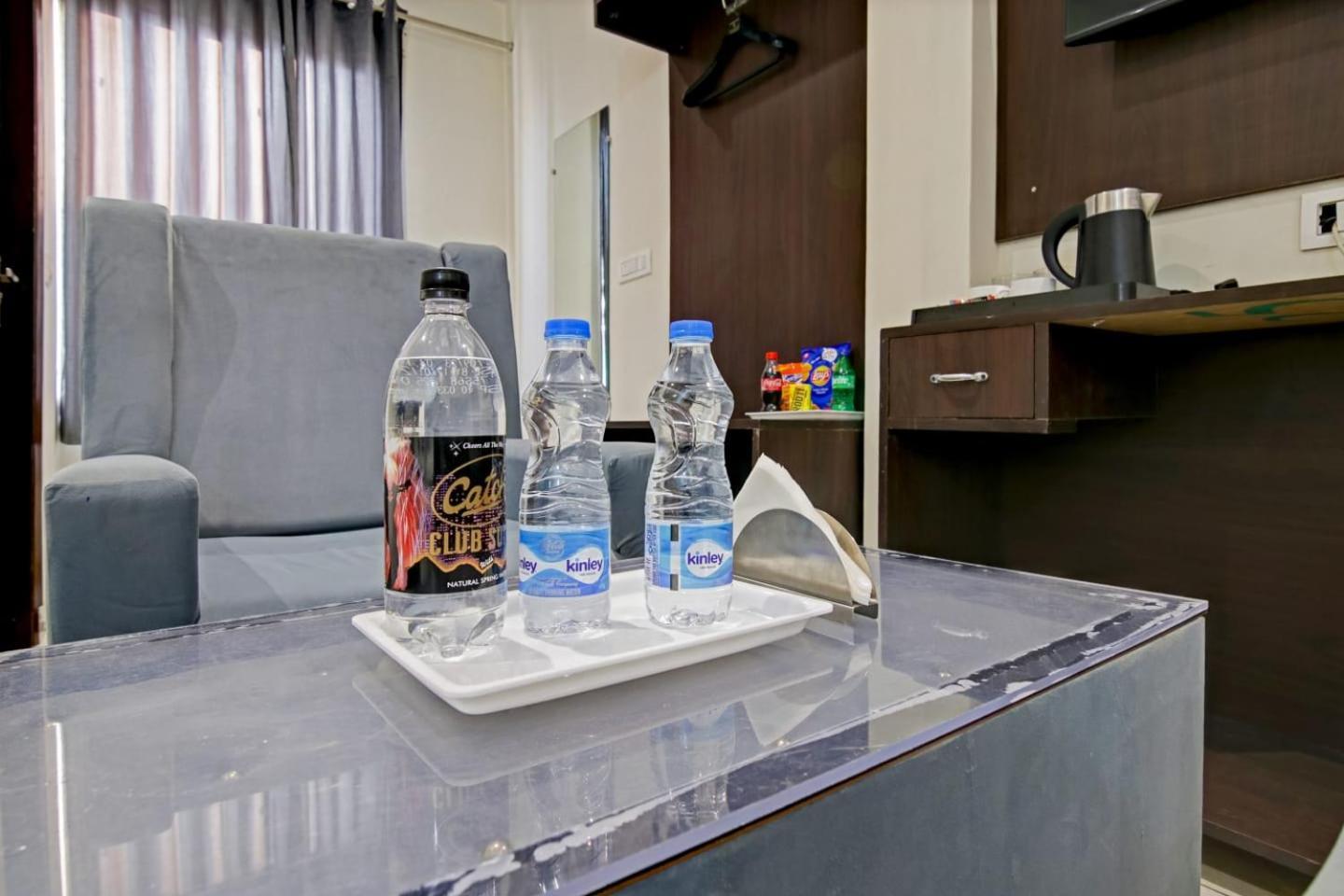 Hotel De Hocks Deluxe - New Delhi Railway Station Екстериор снимка
