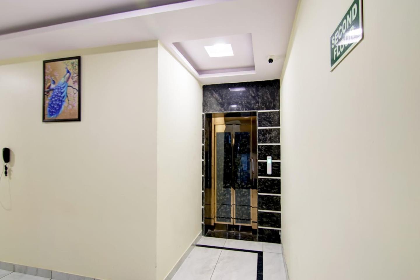 Hotel De Hocks Deluxe - New Delhi Railway Station Екстериор снимка